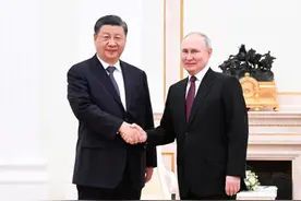 涉郑州，今年来北方最大规模沙尘来袭/下月起，绿城通老年卡年审开始办理/新一届河南省文明城市候选名单公示图片