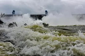 本次极端强降雨是天灾还是人祸？揭秘美国发动过的气象战争…图片