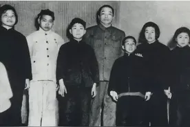 彭总无儿无女，栽培挚友之子当师长，不料遭到背叛图片
