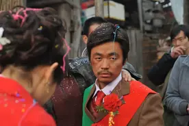 爆赚144亿！从最穷县城走出的中国鸡王，征服了美国人图片