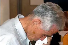 2004年，一日本老兵来到黑龙江，指出：这里有130多个地下弹药库图片