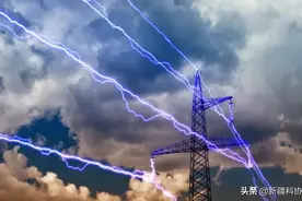 小科抖┋遇到高压电泄漏，这个竟是标准的救命姿势？图片