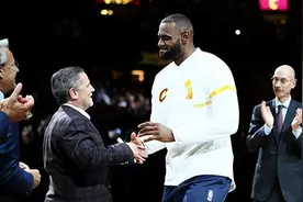 05年吉尔伯特花3.7亿买下骑士队，17年时间赚了多少？难以置信图片