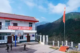 村民委员会和村干部这8种行为都是违法的，大家注意图片