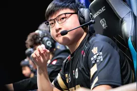 UZI面临禁赛？排位公屏15投！与韩国玩家激情互喷图片