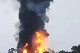 柴油罐车爆燃致2死2伤，损失441万元，5人被追责图片