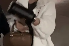 女子做家务时，手上长出个“保温杯”？消防提示……图片