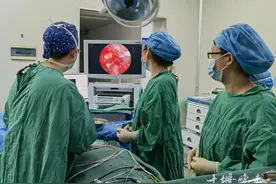 男子鼻水直流，一查竟是“脑脊液”！医生提醒图片