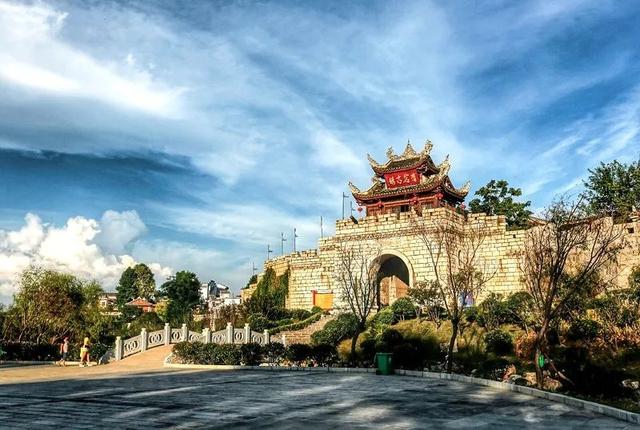 贵阳热门景点公交乘车攻略，带你get正宗夜生活~