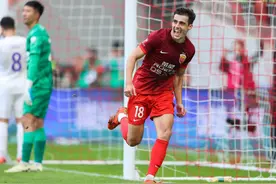 武磊独造5球，上海海港夺得中超冠军图片