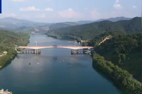 广西苍昭高速公路项目桂江特大桥实现合龙图片