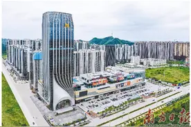 锚定2026年    GDP破千亿元图片