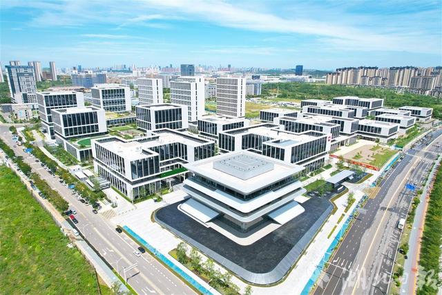 金山办公登上2025《财富》最受赞赏的中国公司榜单，武汉为其最大研发基地