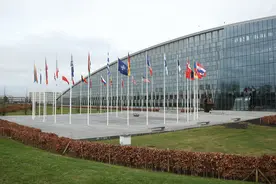 北约防长会讨论加强威慑和对乌支持等问题图片