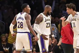 湖人队记：八村垒与海斯下周复出 现已跟随詹姆斯返回洛杉矶图片