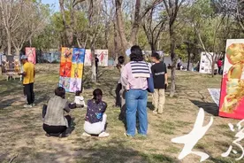 济南高新区公园里的AI艺术，让艺术与科技在彩虹湖畔碰撞出新能量图片