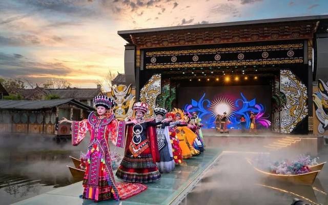 国庆中秋，“趣游”楚雄彝人古镇，解锁双倍快乐！