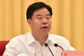 长期结交政治骗子并被其利用，中国石油原党组书记、董事长王宜林被开除党籍图片