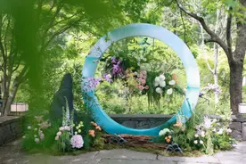 一场以“禅烟入袖·又见山水”为主题的禅茶服品牌大秀在杭州西湖完美演绎图片