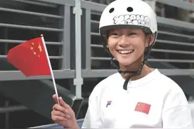 11岁滑板女孩郑好好无缘晋级，教练：摔倒后笑着站起，顺利完赛很不错图片