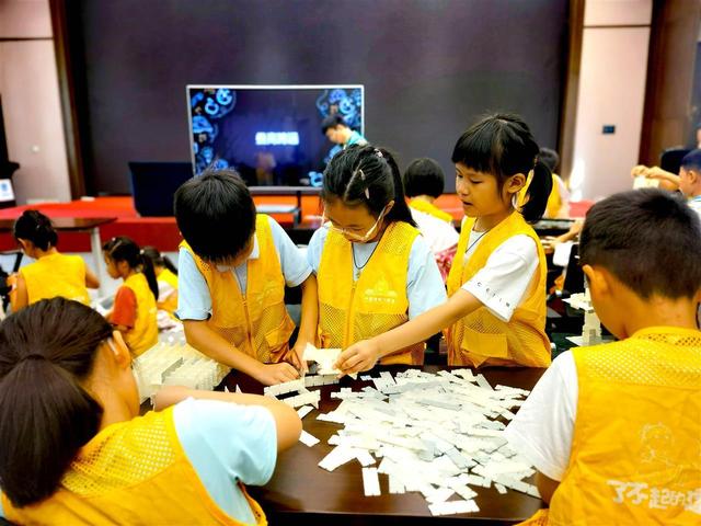 “潮”玩武汉⑪|不要家长陪，趣望星空美，一群孩子自搭帐篷夜宿博物馆
