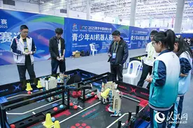 “机”智少年显身手  2025数字中国创新大赛青少年AI机器人赛道总决赛收官图片