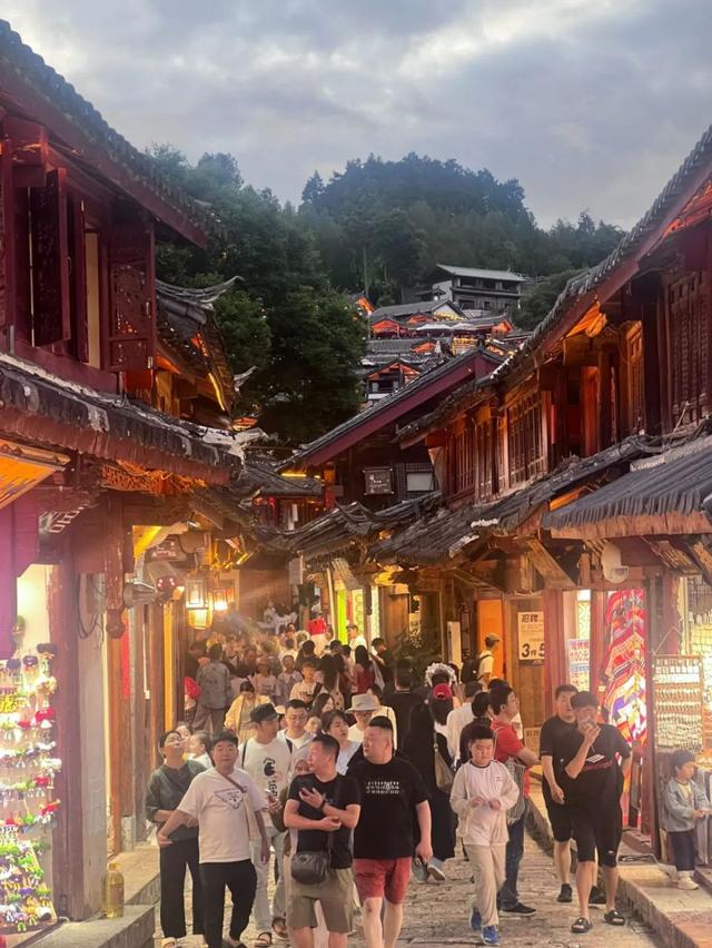 别再急匆匆！谁来都会被丽江调了节奏