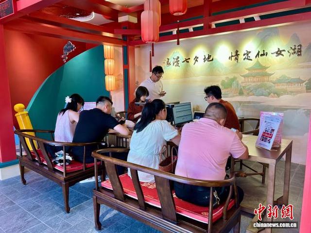 赣江观澜：这座“硬核钢城”如何演绎“爱情神话”？