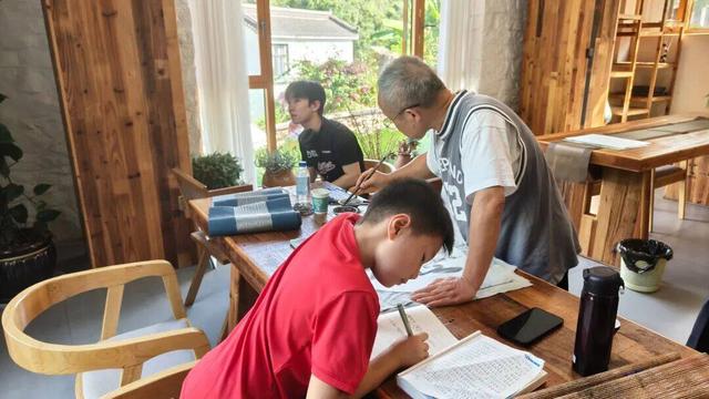 罗平康养旅居“出圈” 超高性价比获游客盛赞