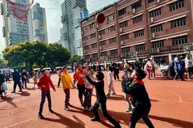 不做“沉默的两代人” 黄浦区启动青少年家庭“3H 生长力计划”图片