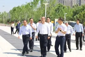 吕明涛一行到邹平市渤海实验学校调研图片