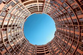 “天空之眼”傲城大厦“换装”完成对外开放图片