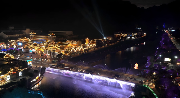 武陵源夜色“上新” 来索溪河畔解锁夜游新姿势