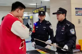 “五一”大客流来袭  哈尔滨铁路公安多举措护航旅客平安出行图片