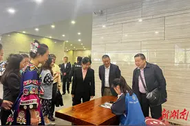 吉首市乾元小学：10余副非遗作品在湘西州博物馆展出图片