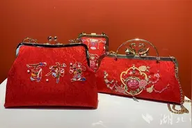 枣阳粗布织出“凤冠霞帔”图片