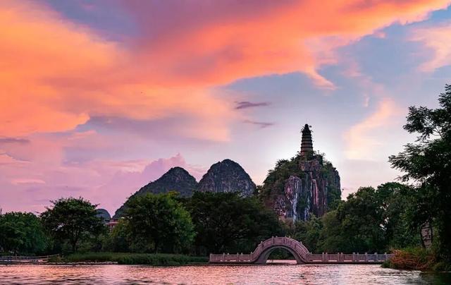 来桂林跑马怎么跟着赛道玩？看这个就够了～在山水画卷中奔跑，解锁 “甲天下” 的独特赛道！