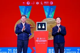 北京半程马拉松下周开跑 完赛奖牌与参赛服同日亮相图片