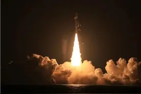 台媒关注大陆成功发射卫星互联网技术试验卫星，称在广东外海海上发射“实属罕见”图片