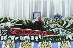 倾一城送一人：他是无名的存在，更是赫赫的存在图片