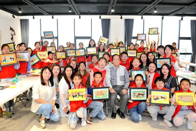 直击 || 银川韩美林艺术馆十周年再出发暨2026丙午生肖特展今日启幕