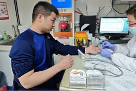 长沙高新区东方红消防救援站开展无偿献血活动图片