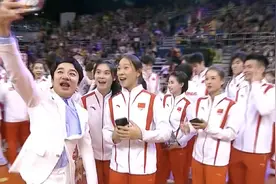 奥运健儿大汇演全体大合唱 互相合影久久不离场视频封面