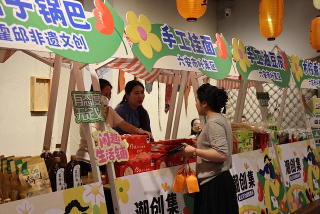 逛集市、品海鲜……上海湾区海渔文化节开幕，这个渔村已累计吸引游客78万人次