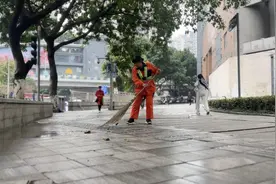 一帚扫得全城净！揭秘重庆“扫地僧”的“十八般武艺”图片