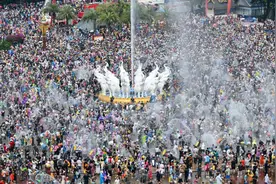 对美好的共同向往 泼水节期间云南跨境游市场火热图片