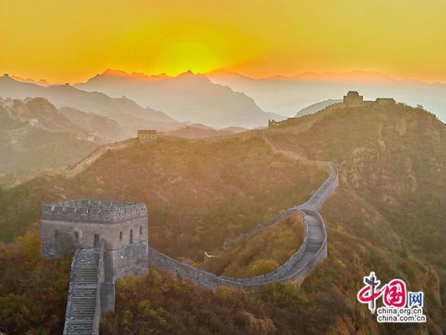 重阳时节登高金山岭，长城秋色尽显浪漫风情