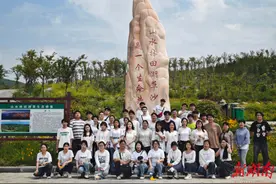 冷水江市人民医院开展见习生红色教育研学活动图片