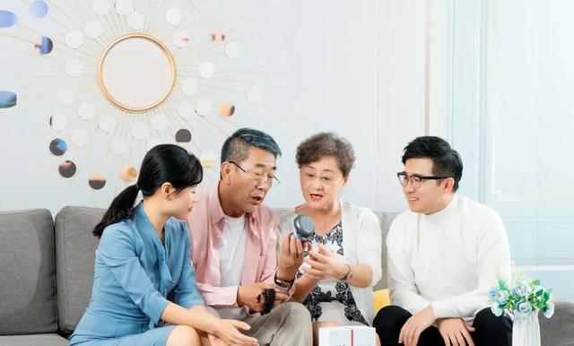 “我要把助听器的价格打下来！”