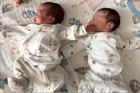 取名竣阳、竣玥、竣宸、竣烁  银川早产四胞胎平安回家图片